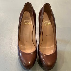 Christian Louboutin Beautiful Bronze 5" heels.
